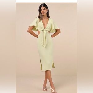 Summer Journey Light Green Tie-Front Cutout Midi Dress size medium
